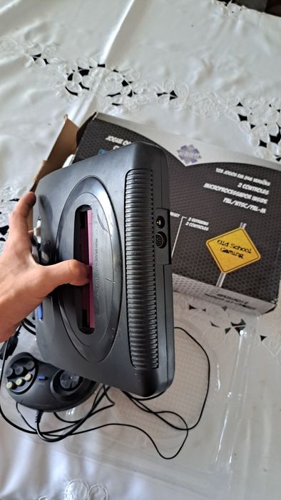 Игровая приставка Mega Game 16-bit — отличное состояние!