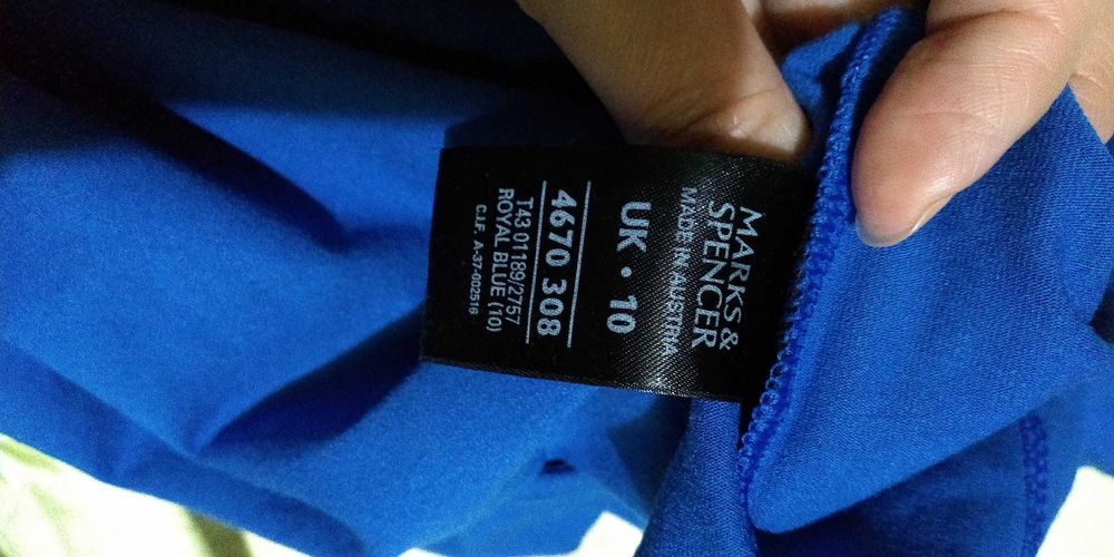 Maleta/ Bluza M&S albastra pe gat fara maneci, M