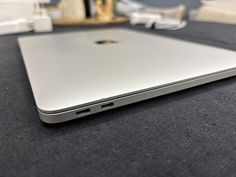 MacBook Pro_13”_2017