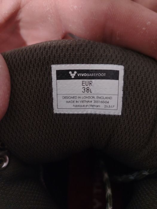 Se vinde ghete vivobarefoot