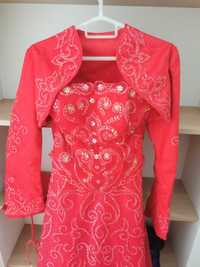 Саукеле + казахское национальное платье на Кызузату