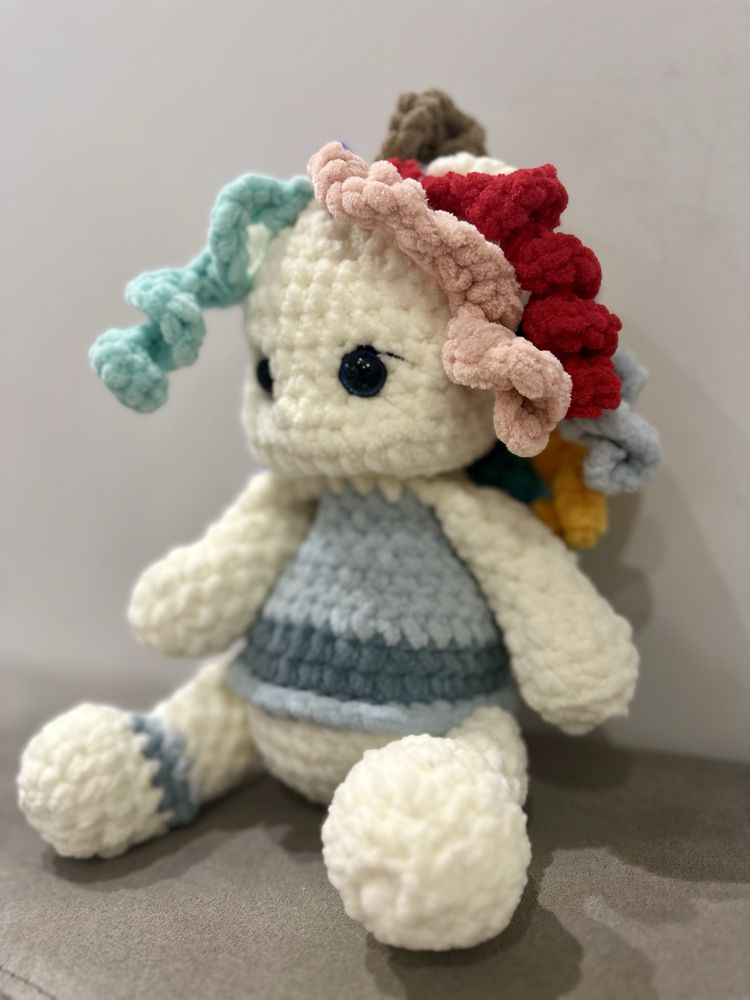 Плетени играчки на една кука, различни модели
