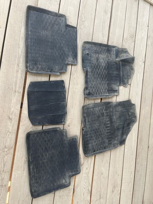 Полики для авто. Универсальные