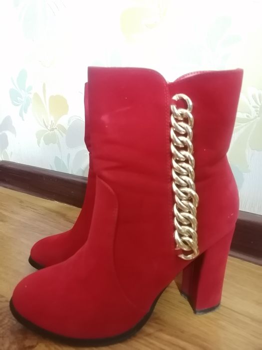 Продам полусапожки женские