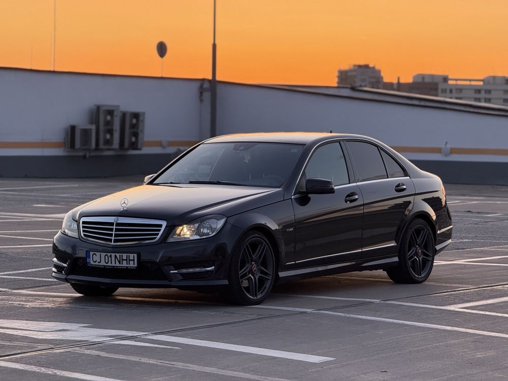 Mercedes-Benz C200 W204 1.8 CGI 184 CP Facelift Pachet AMG