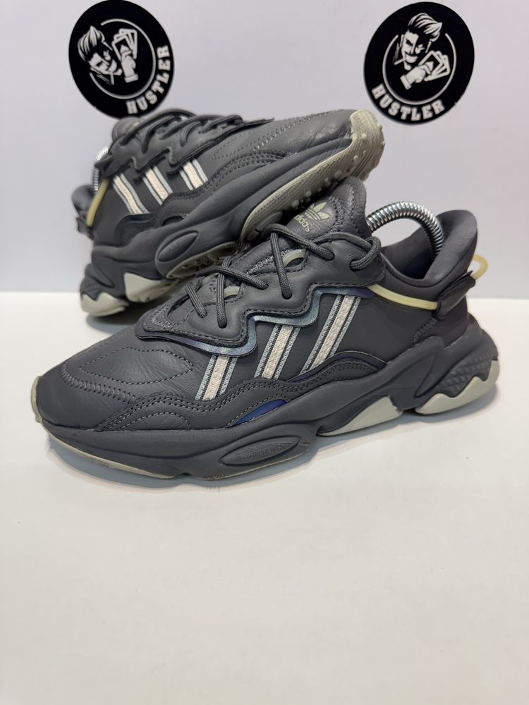 Маратонки ADIDAS OZWEEGO .Номер 38