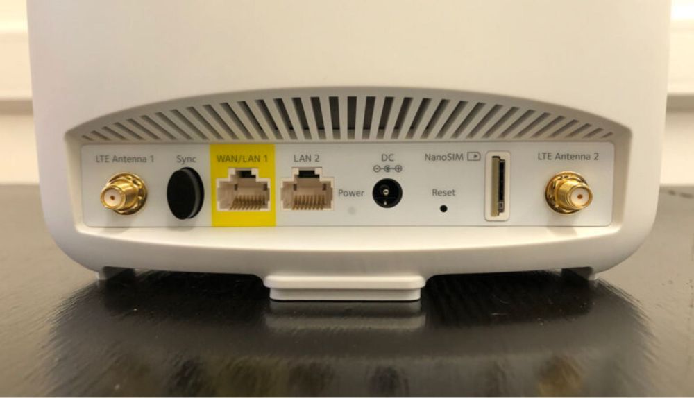 Router Netgear Orbi cu SIM 4G+ wireless LBR20