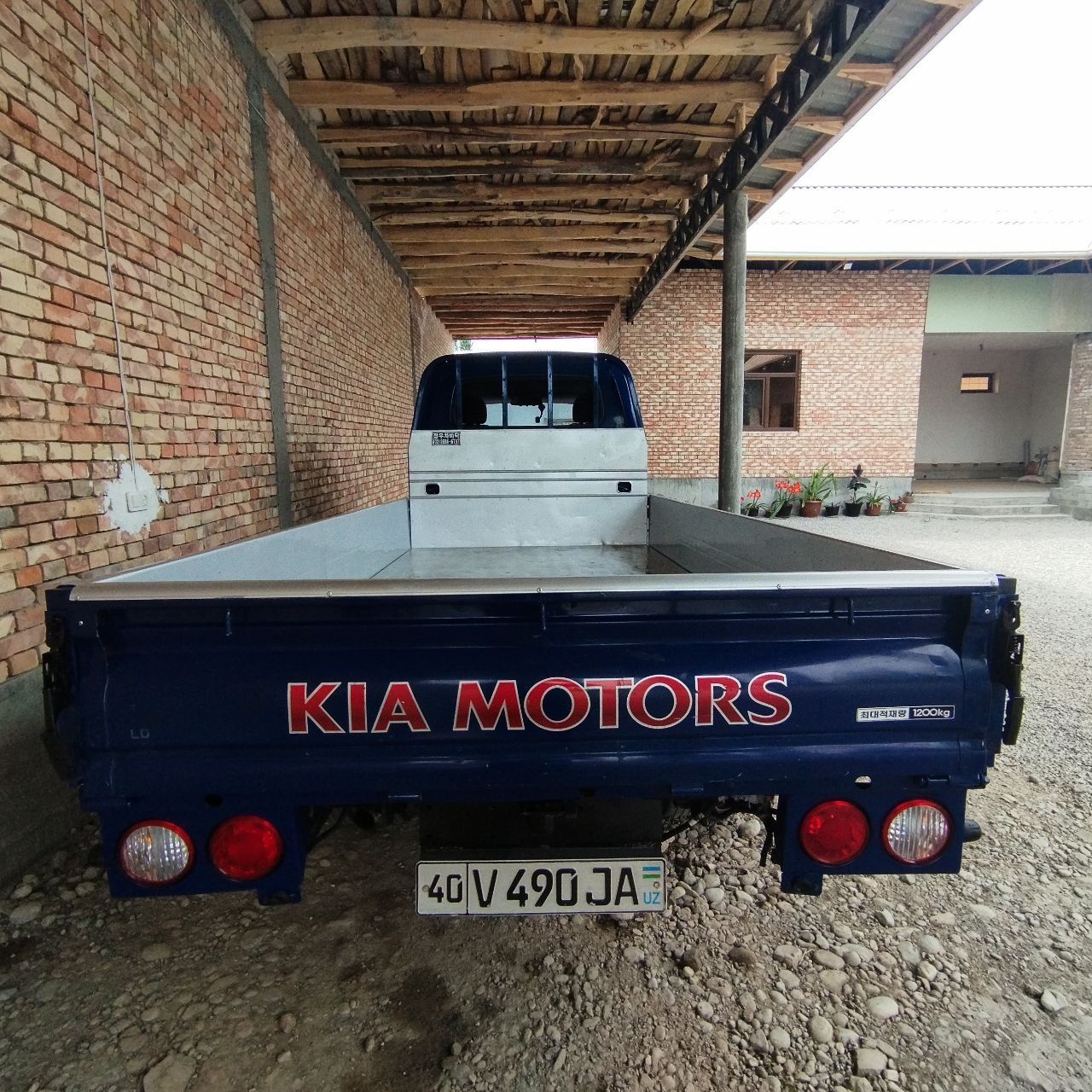 Kia Bongo3 1200kg