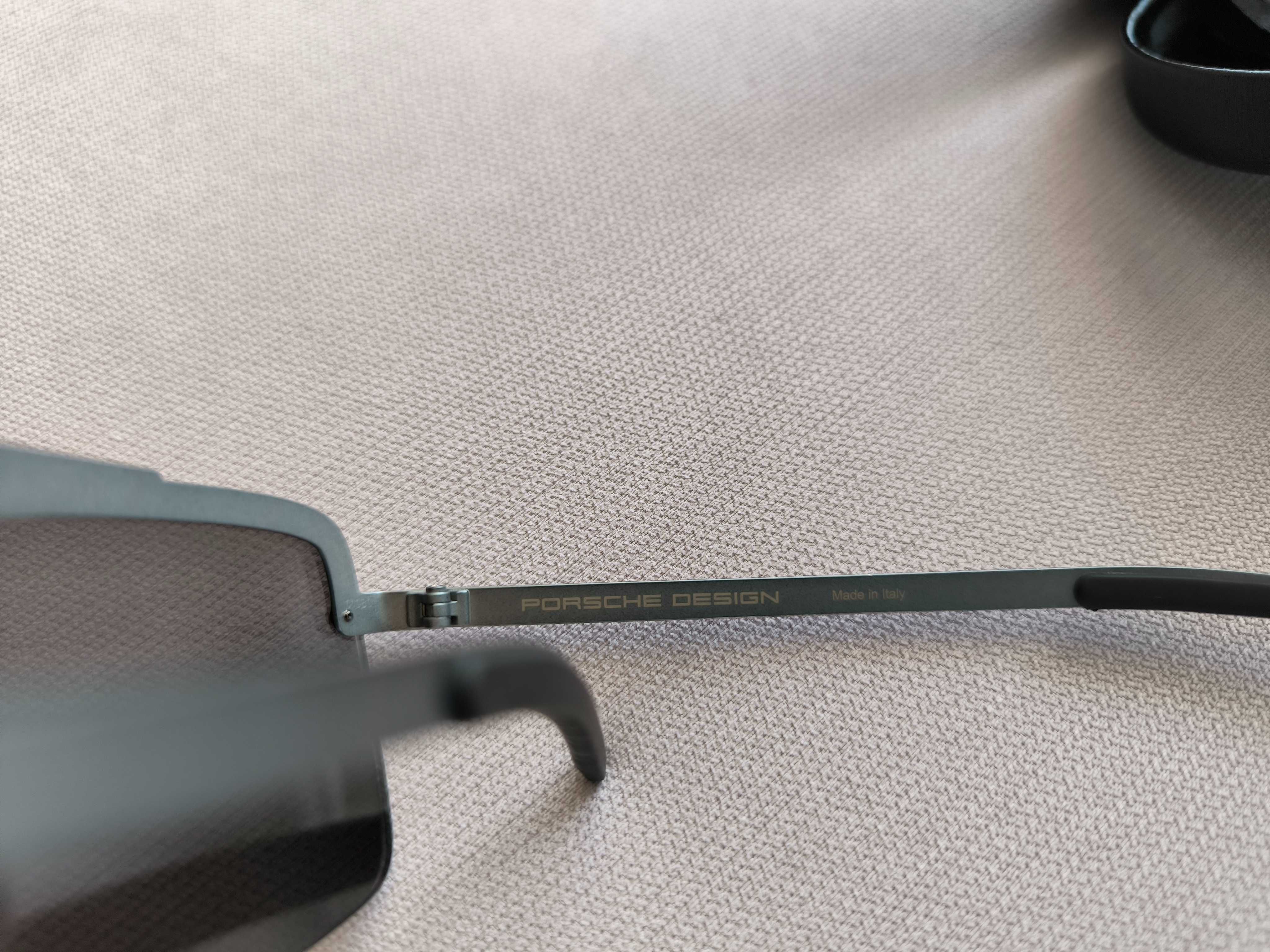 Porsche design P8694