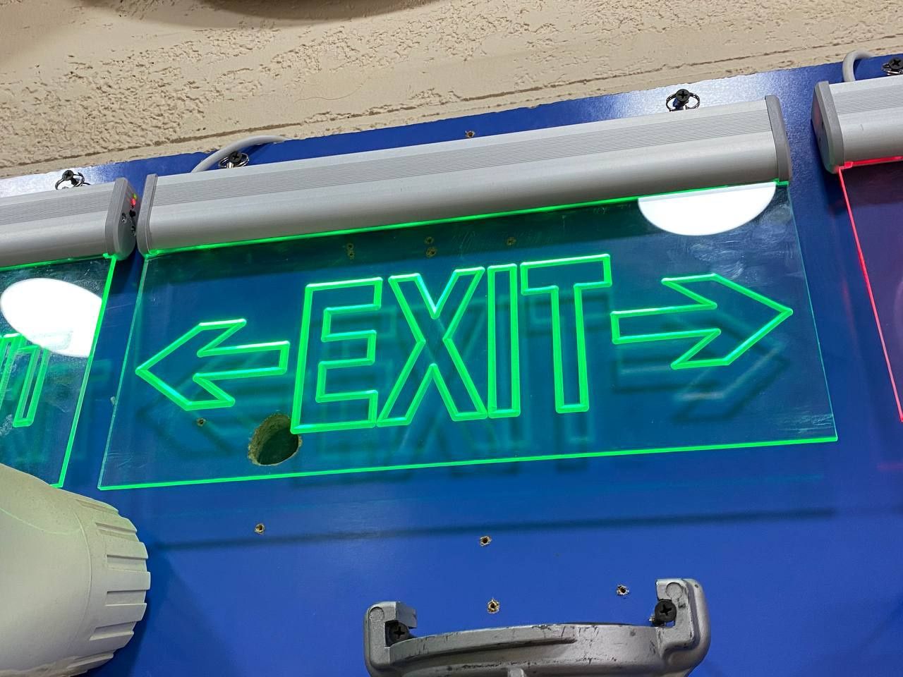 EXIT пожарный безопасность для выход