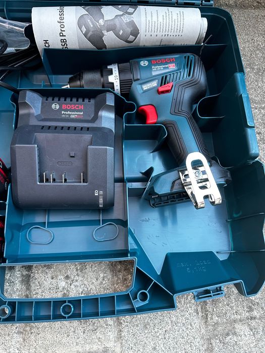 Винтоверт Bosch 18v 5am батерия