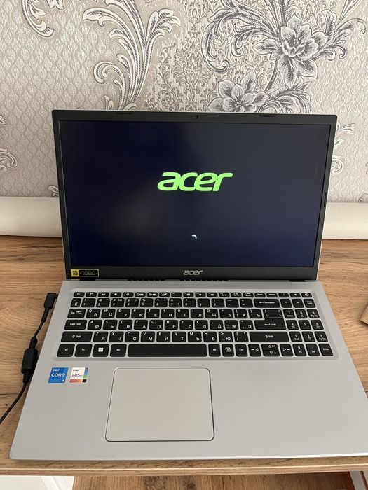 ноутбук Acer Aspire 3 (Full HD, Intel Core, Iris Graphics)