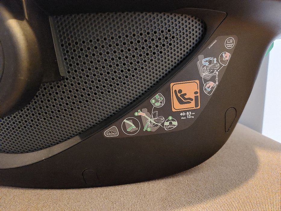 Scaun auto tip scoica I-Size Pebble Maxi Cosi