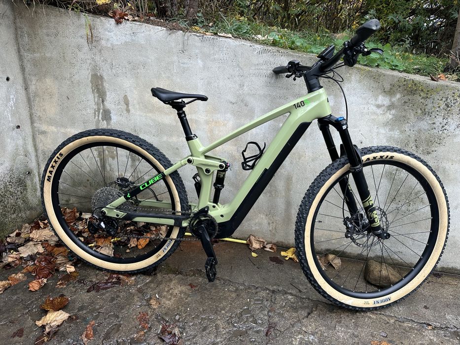 Cube Stereo 140 carbon Bosch smart Bicicleta electrica