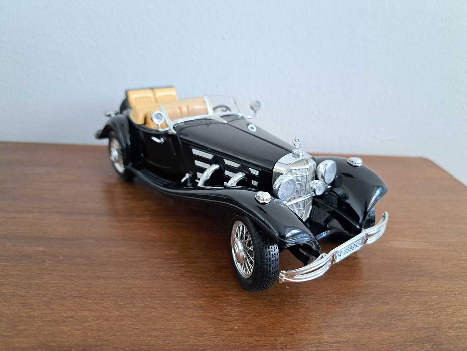 Machete Bburago la scara 1:18 Mercedes, Alfa Romeo, Jaguar, Bugatti