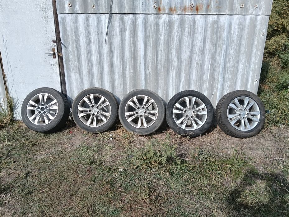 Продам комплект колес