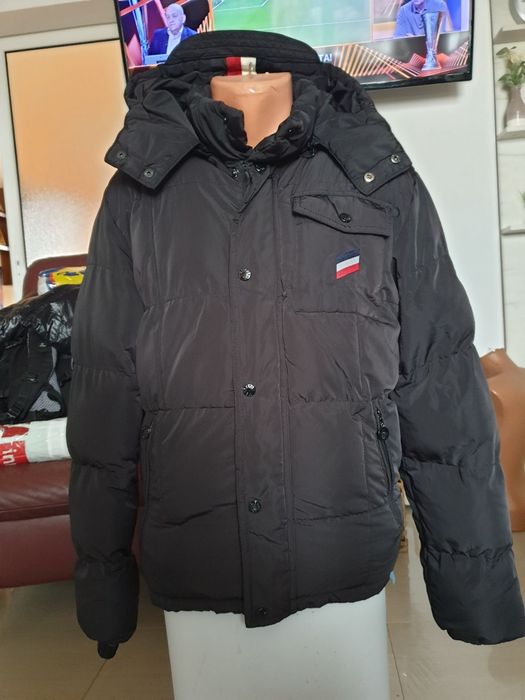 Vand haina MONCLER mărimea 2(M)2