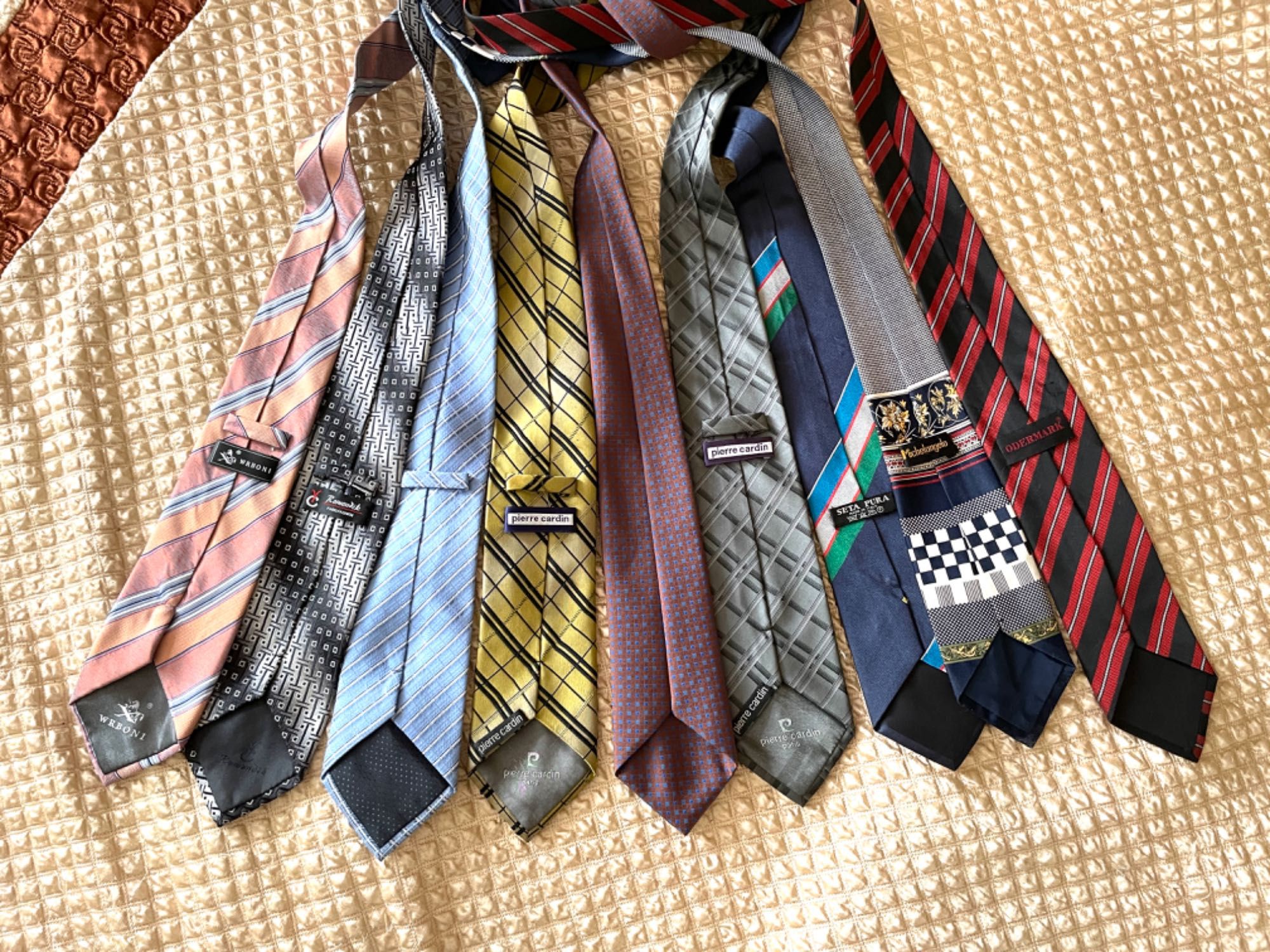 Мужские галстуки.