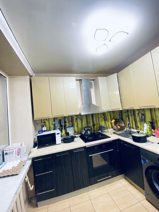 Продаётся уютная 3-комнатная квартира на правом берегу!