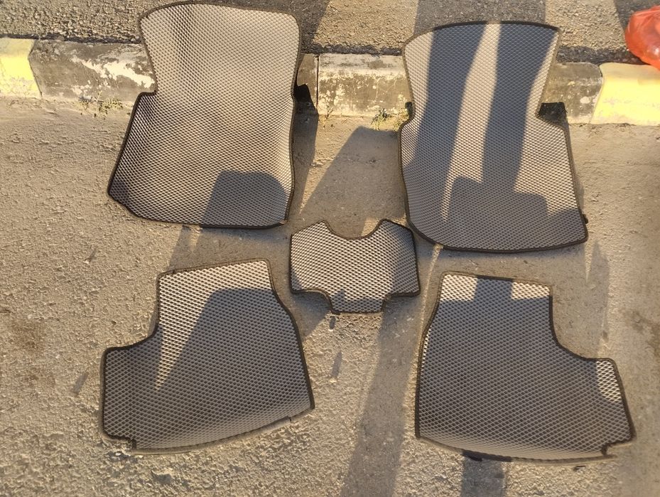 Продам eva коврики на chevrolet cobalt в хорошем состоянии