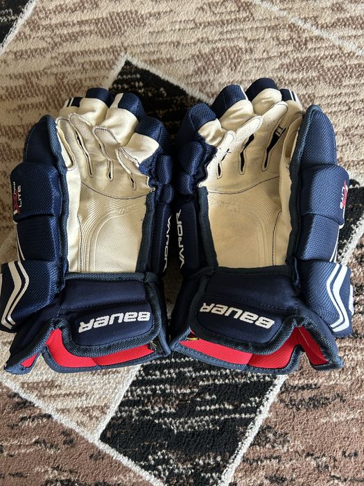 Продам краги Bauer vapor 1x lite Новые, с новой лодошкой