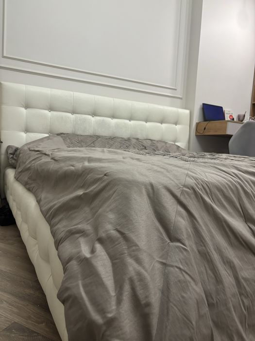 Срочно продам кровать двуспалка