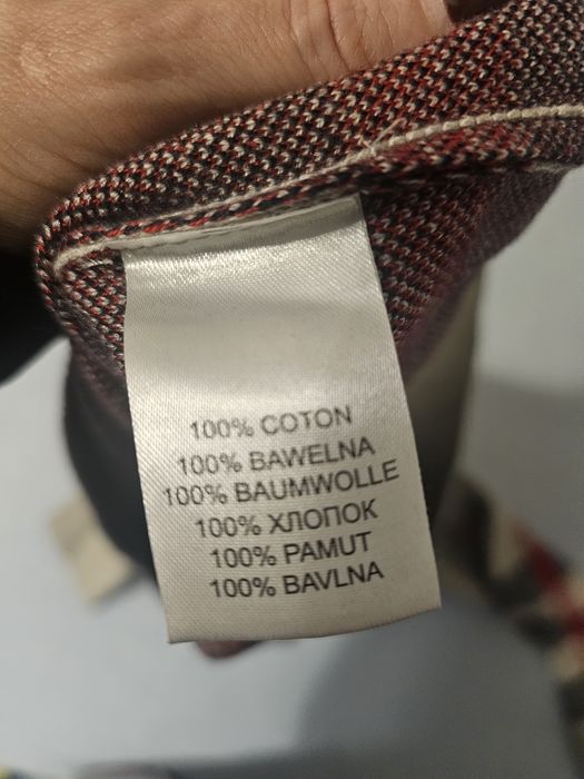 Vând pulover Burberry  copii