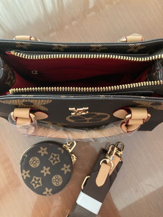 Дамска чанта  LV  Дамска чанта