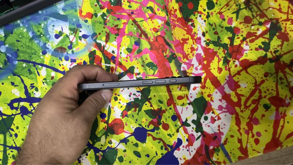 iPhone 16 • 128 GB • Black Titanium • Состояние новый