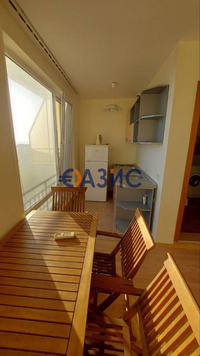 Студио в Комплекс Краун Форт Клъб, Свети Влас, Бългаея, 63 кв. м., 65