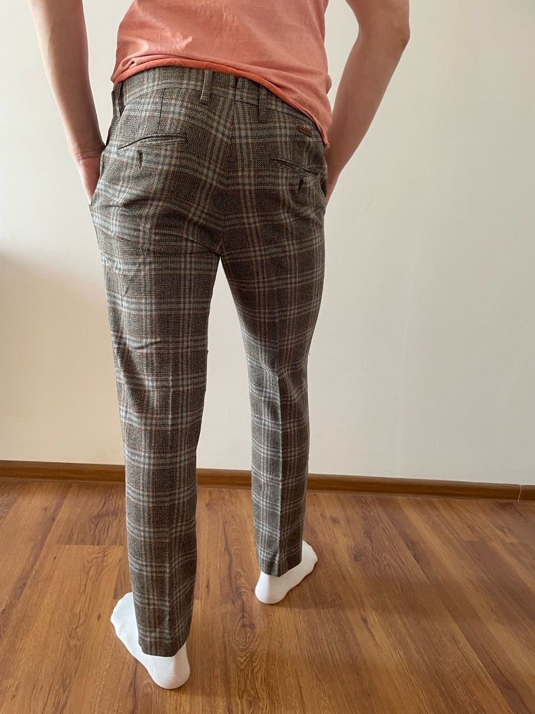 Pantaloni Brand Casual