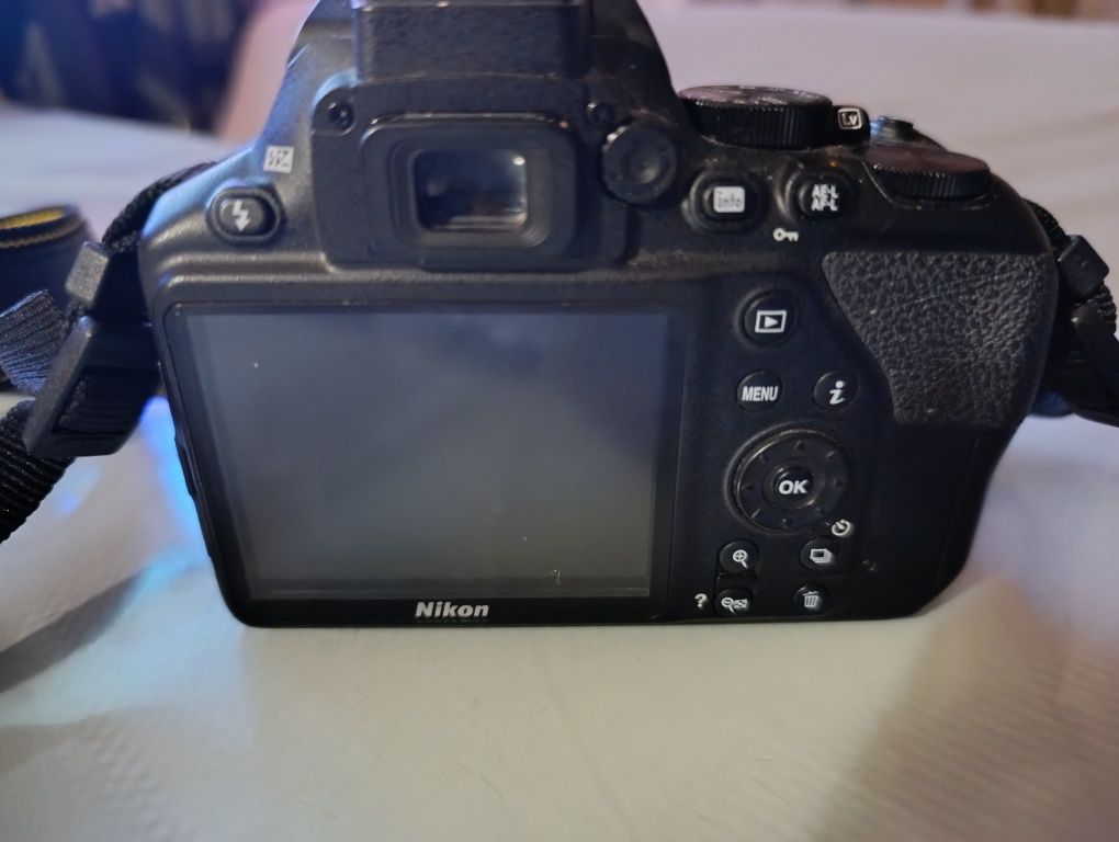 Nikon D3500 + nikkor 18-55 1:3,5-5,6G VR