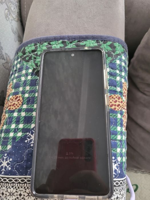 Продам телефон самсумнг s20fe