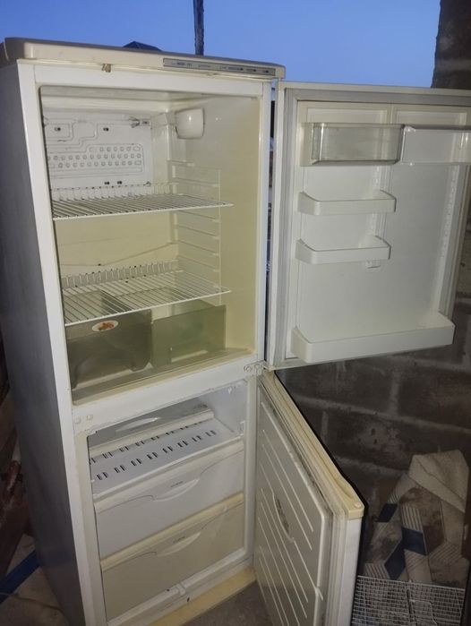 Продам холодильник