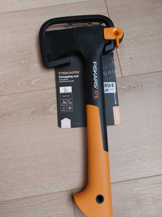 Topor Fiskars X7