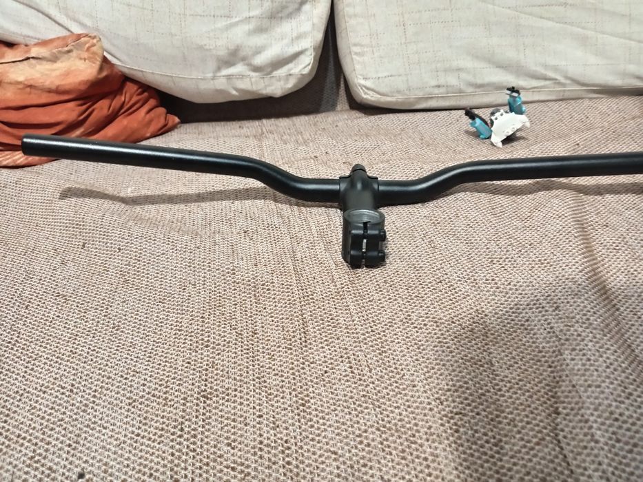 Vând pipă + ghidon noi