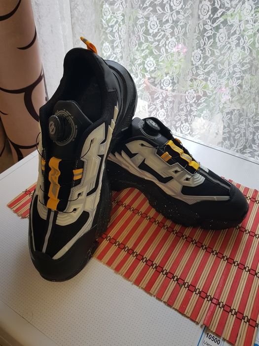 Маратонки уникални