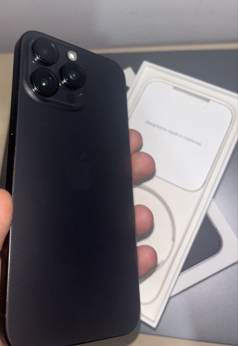 iPhone 15 PRO MAX Black Titanium 256 GB stare EXCELENTĂ - Sănatate 83%