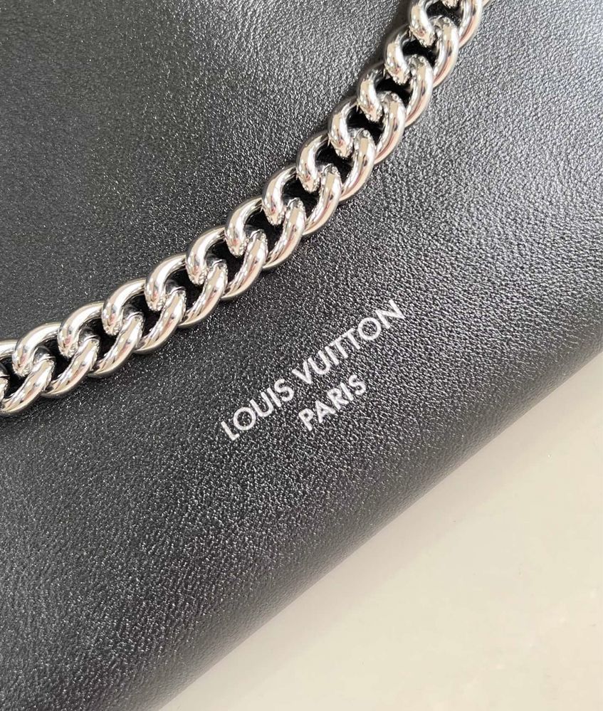 Geanta Louis Vuitton