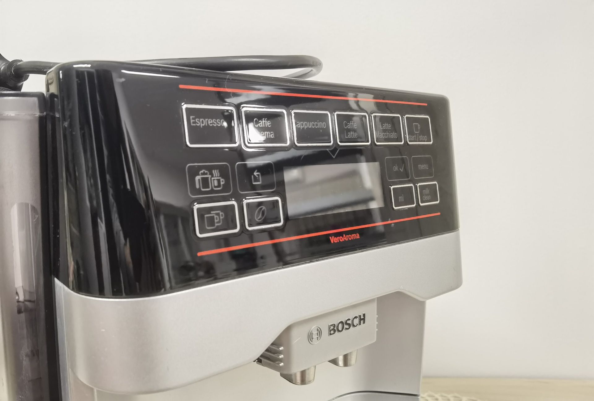 Кафемашини Bosch VeroAroma 300 и Siemens EQ8 Series 300