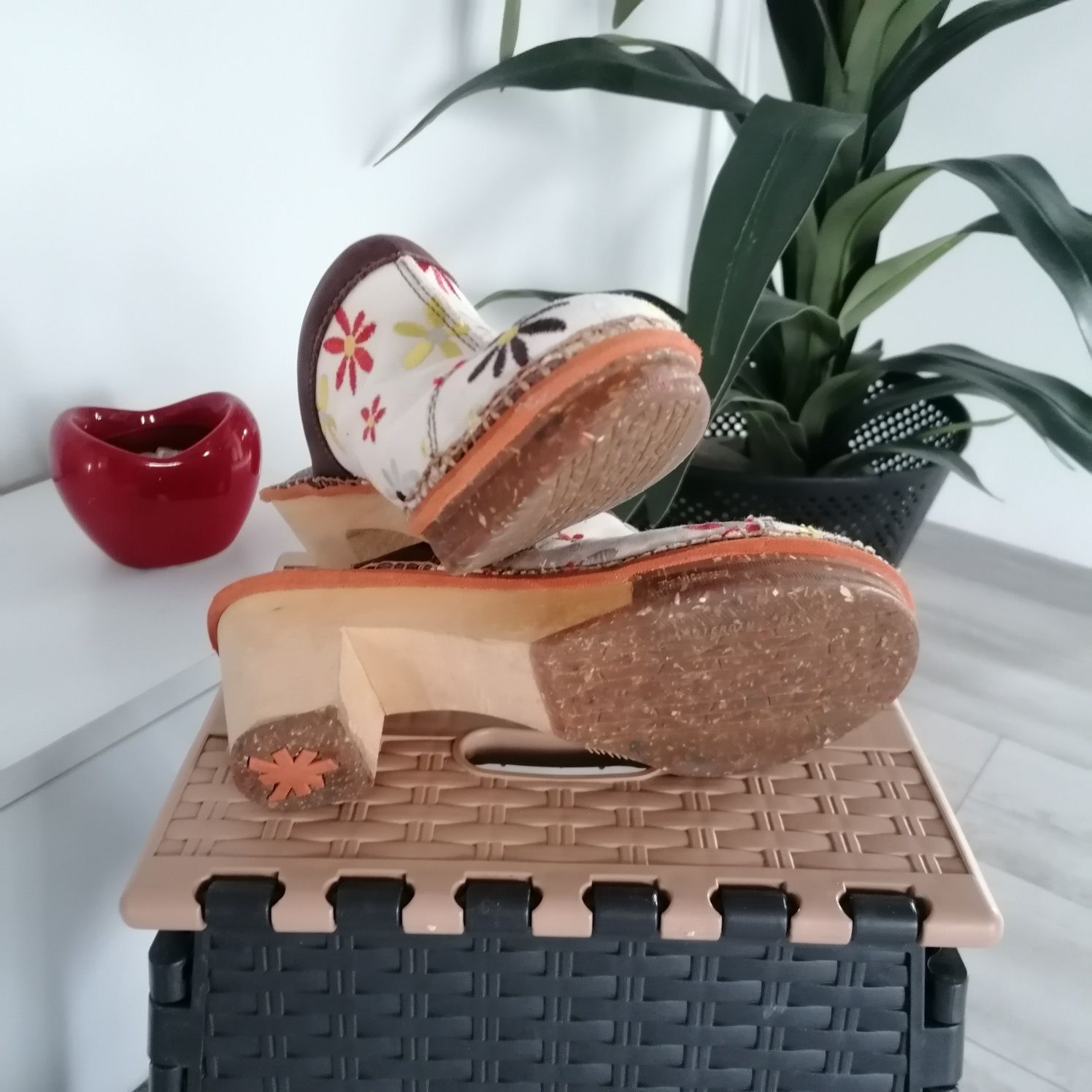 Saboți damă ART, piele naturală, făcuți manual