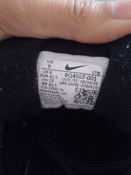 Vând pantofi sport Nike