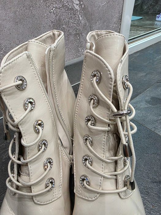 Дамски елегантни боти