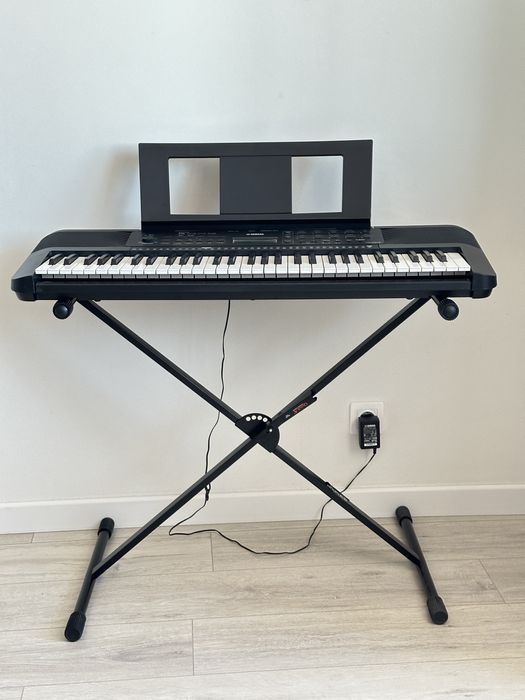 Синтезатор YAMAHA psr