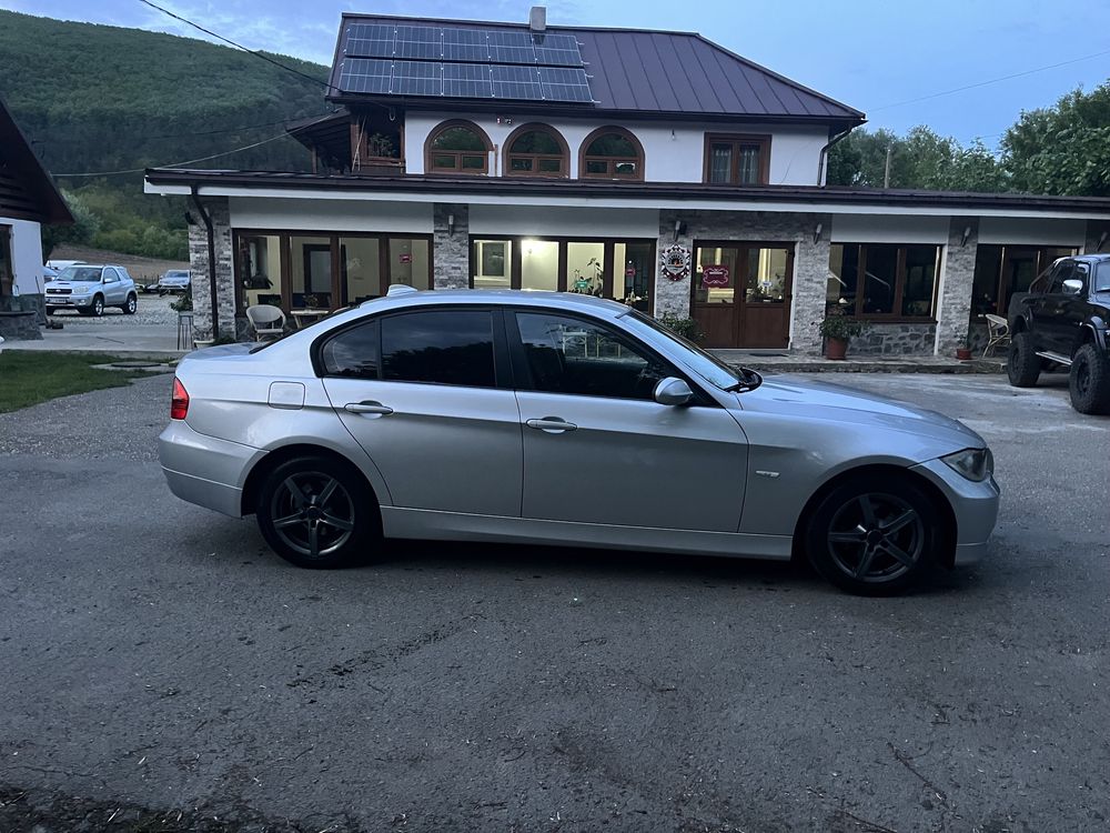 Bmw E90 seria 3 NAVI mare recent adus nerulat ro import germania