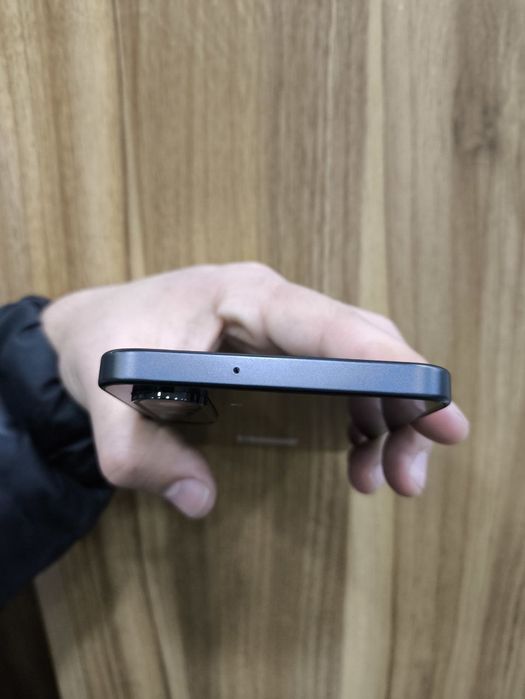 Самсунг а17 сотилади