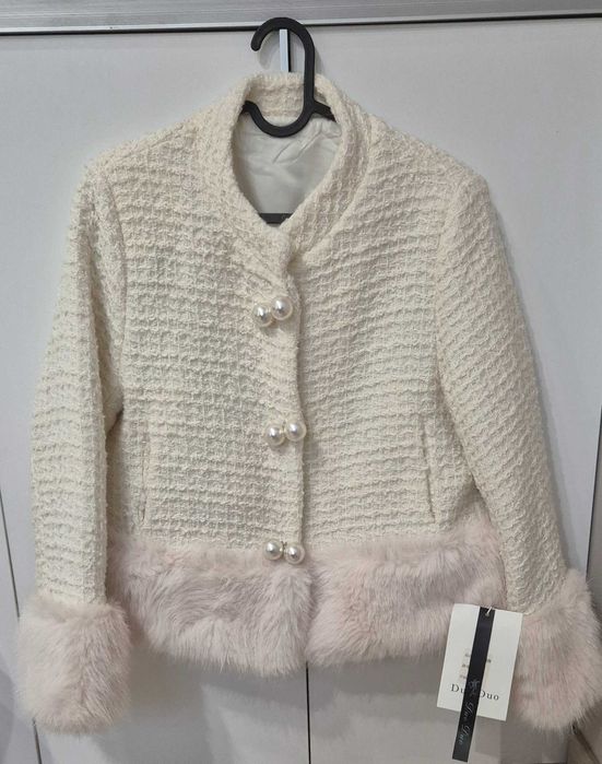 Късо палто чисто ново