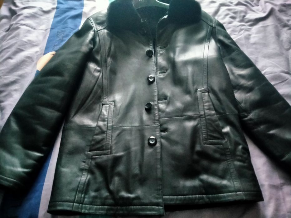 Дублёнка, ушанка.