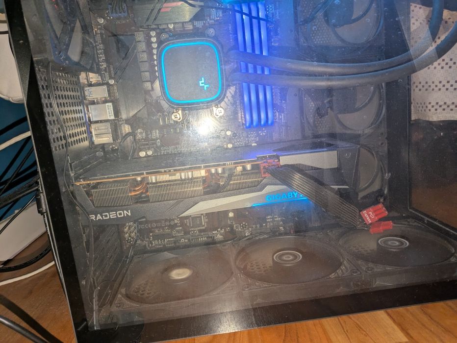 Rx 7600 gigabyte 3 fan (pret fix)