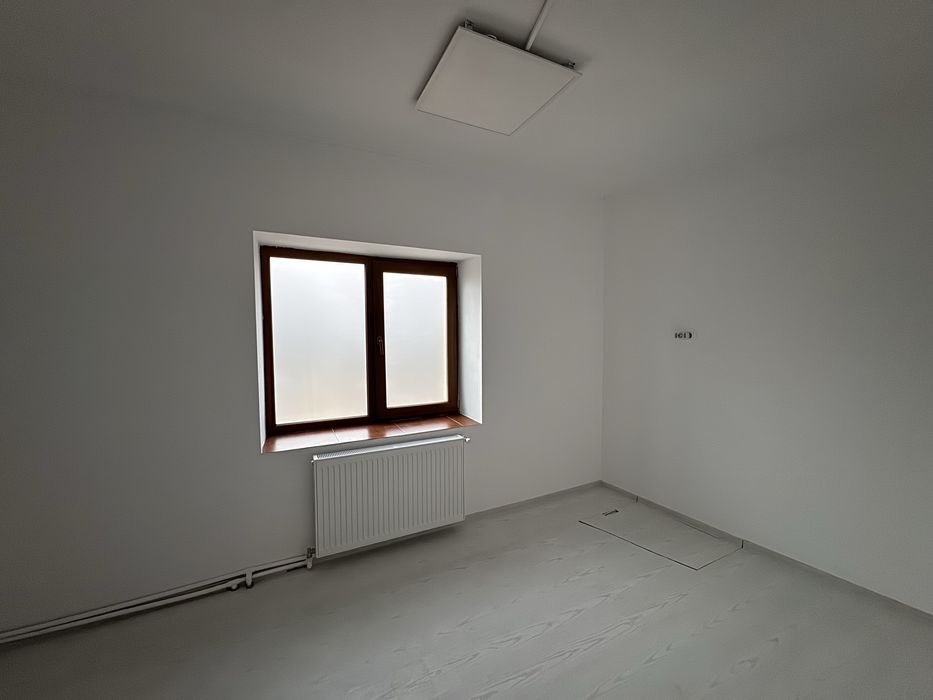 Spațiu comercial de închiriat – 50 m² - Constanța, KM 4-5